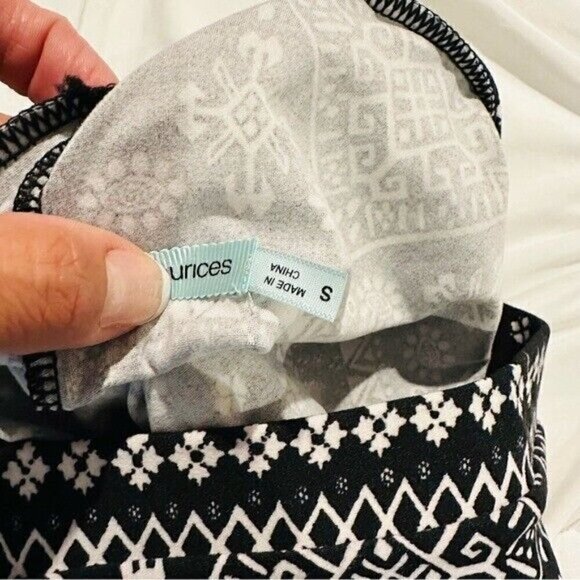 Maurices midi sharkbite hem black and white Jacquard Damask Paisley Size Small - Picture 7 of 8